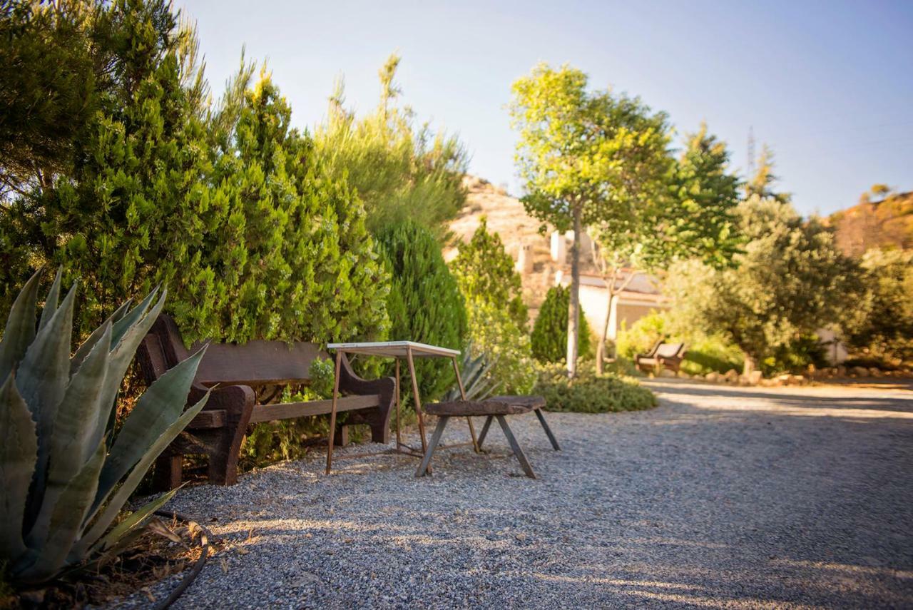 Cuevas De Rolando Guest House กวาดิกซ์ ภายนอก รูปภาพ