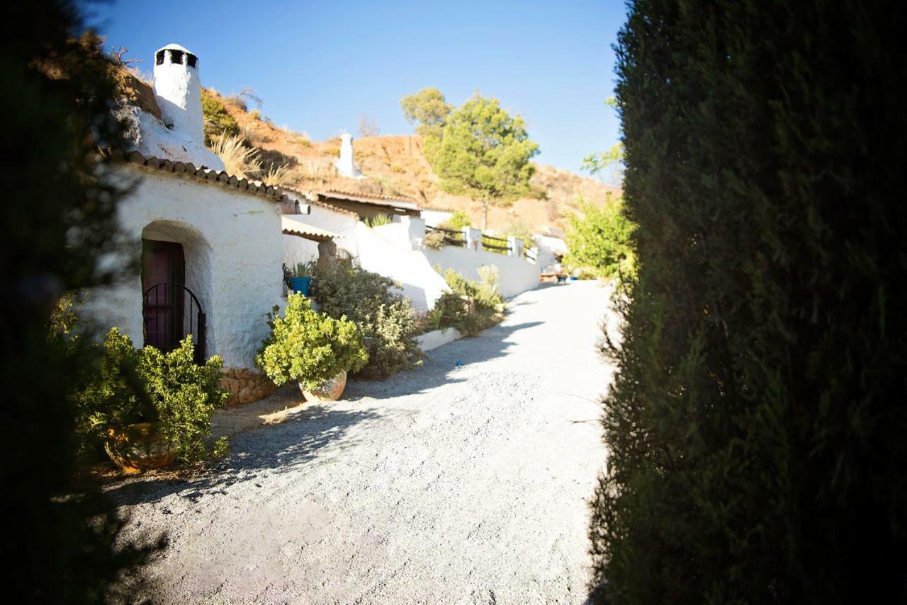 Cuevas De Rolando Guest House กวาดิกซ์ ภายนอก รูปภาพ